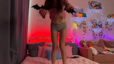 zoey lane (of: zoja veee ) โ Turning My Room Into a Spooky Wonderland ๐