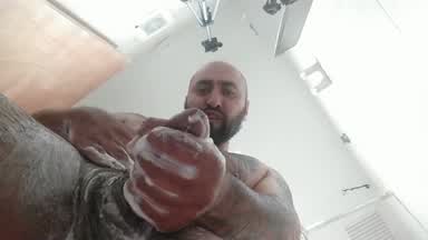 leon in shower