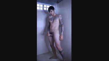 nice shower with a full hd camera!