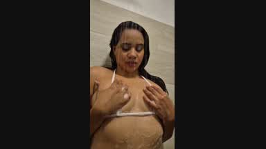 boobs. whater and shower