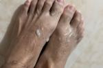 gian — eat cum from my feet