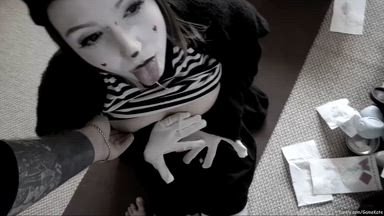 Cumshot on Mime face