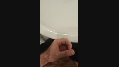 Cumshot into sink 01/2025