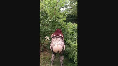 shaking my booty in the garden