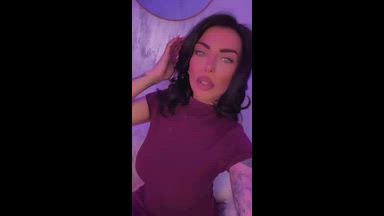 purple dress