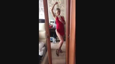 lady in red