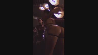 3 minutes of intense seduction