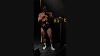 Big huge veins  pumping and cover my muscle hulk
