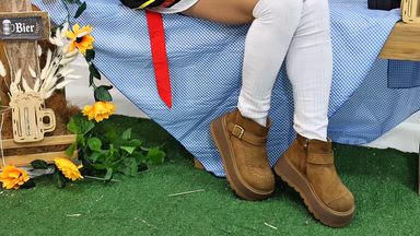 🥨 OKTOBERFEST PARTY WITH YOUR FAVORITE GIRL
