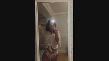 (¬‿¬)