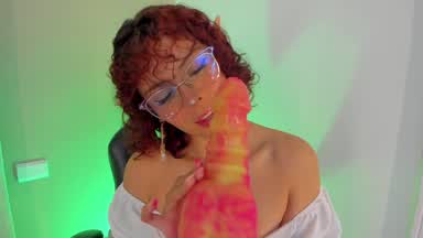 Fantastic Elf girl doing a fantasy deepthroat ♥