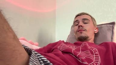 jeremy โ Sexy edger makes his giant dick shoot