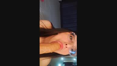 I love to suck cock ♥