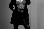 B&W