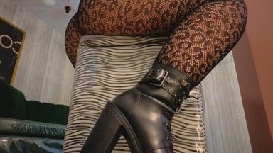 feel the nylon on my skin