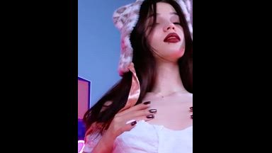 play with little tits!)