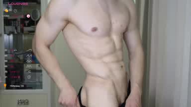 Callme_Christian at Chaturbate: cum show [799 tokens left] #master ...