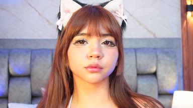 pretty cutie cheeks >.<