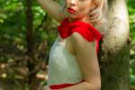 zoe โ Hot Lady in Red