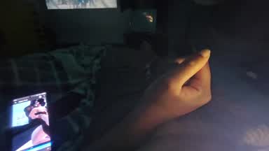 Chill tyme with wify..wanna play.. ?