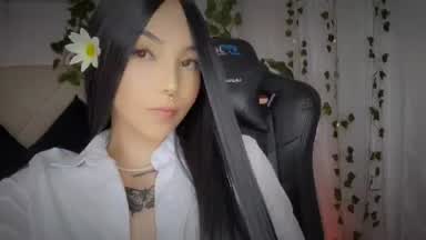 A little kiss so you don't stop thinking about me