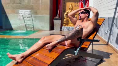 Let's enjoy the wet pool