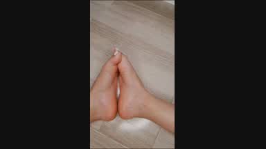 feet
