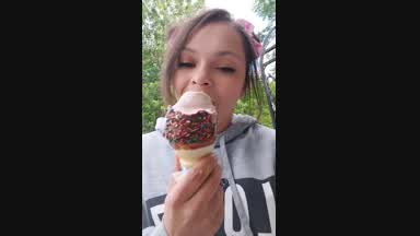 Ice cream, anyone? 😘😏