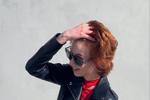 the first rays of the sun play in my hair