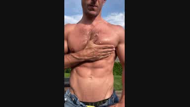muscle beast :p โ oily outdoor flex