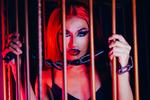 CHAIN ​​YOURSELF TO ME