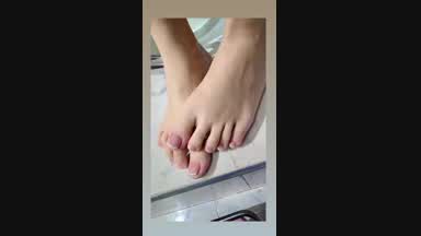 feet