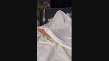 teasing u with barefeet and cum hard for u