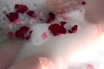 Bath with roses