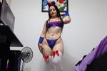 Blanca Nieves looking for her dwarf