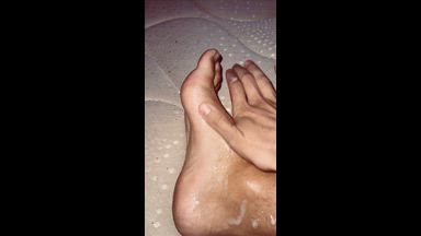 Cum on my feet