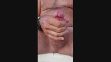 Cumming in the sun
