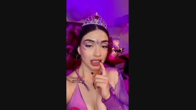 <3