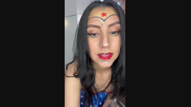 Wonder Woman twerking