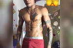muscles hot