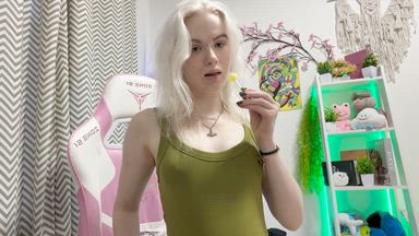 Eat a lollipop with you