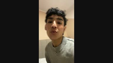 <3