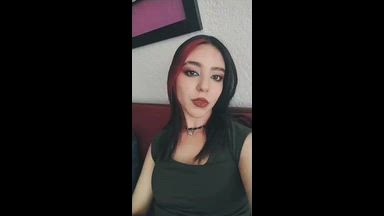 your gothic girl 💜🖤