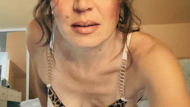 Quick Quiet Cum while I have company