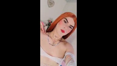 ayesha saade โ kiss
