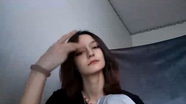 <3