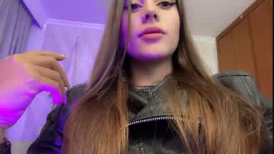😈