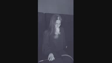 <3
