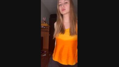 SHAKE THAT ASS