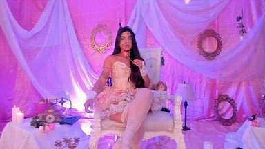 juliette moreau — Did you bring flowers for your favorite doll? 🌷✨
